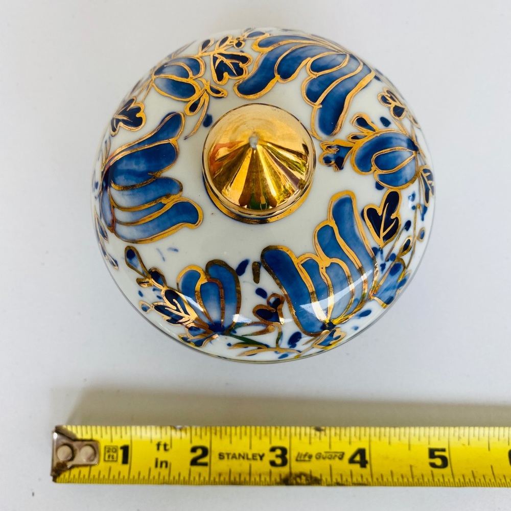 Vintage Porcelain Hand Painted jewerly box - Picture 7 of 7